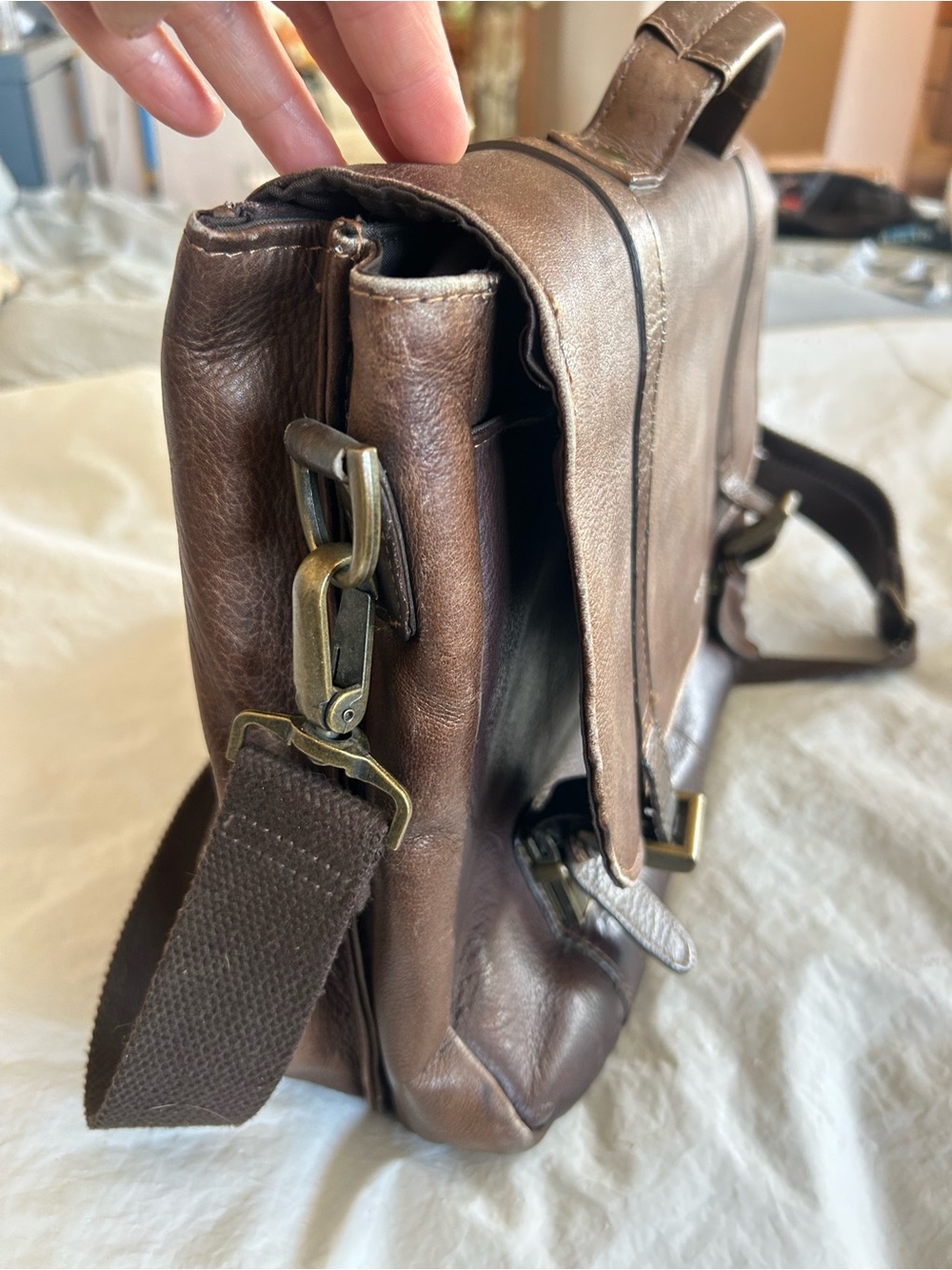 Samsonite Vintage Two-tone Brown Leather Flap-Over Messenger Bag Briefcase - Picture 3 of 16